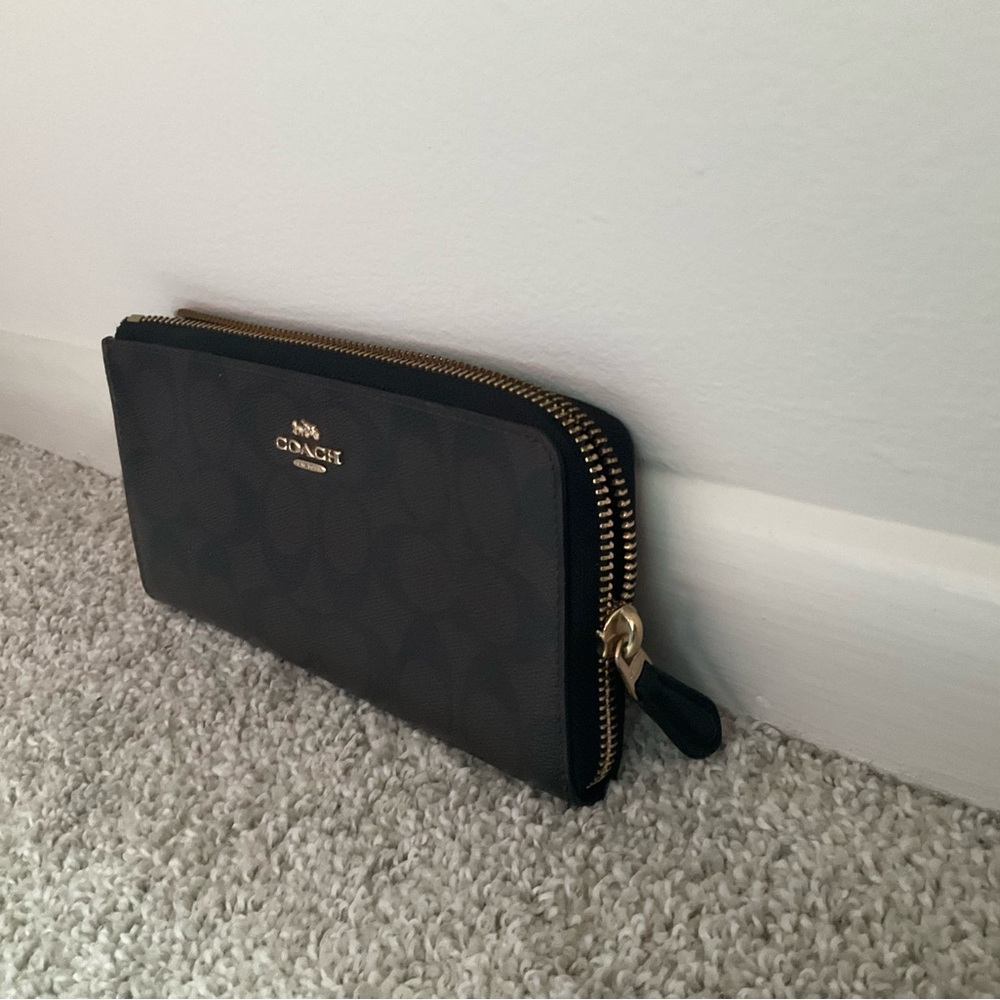 Coach Double Zip Card Wallet in Black and Brown